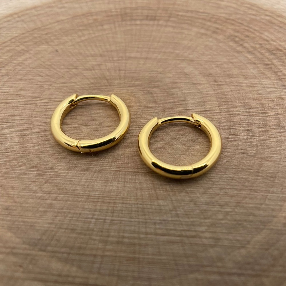 Last 1! Plain Gold Huggie Hoop Earrings - Picture 3 of 7